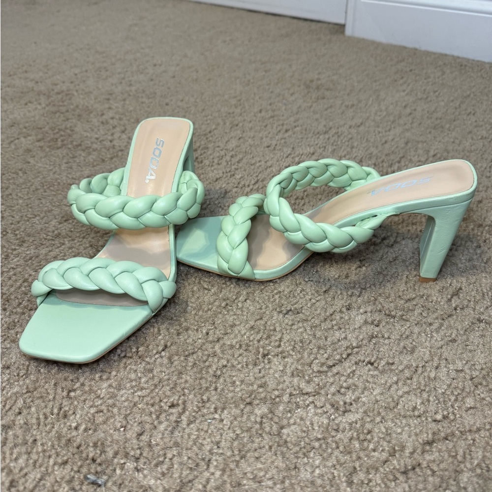 Soda Women’s High Heel Braided Sandals Size 7 - Picture 5 of 7